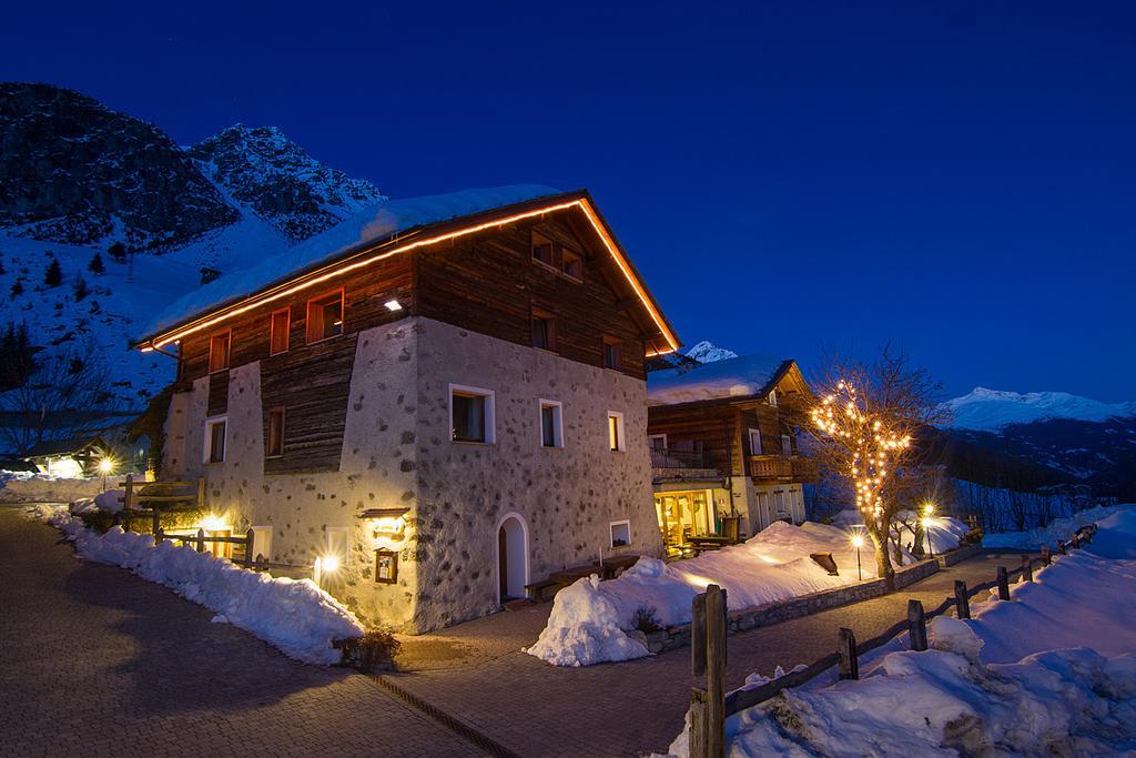 Agriturismo Raethia Isolaccia Luaran gambar