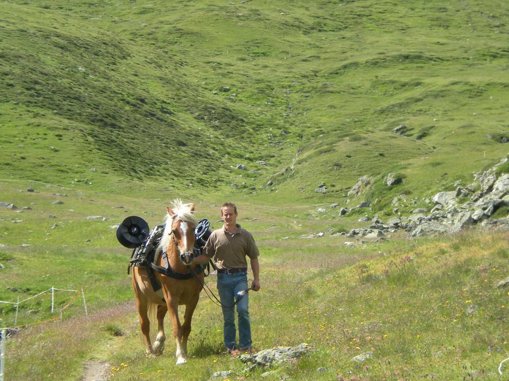 Agriturismo Raethia Isolaccia Luaran gambar