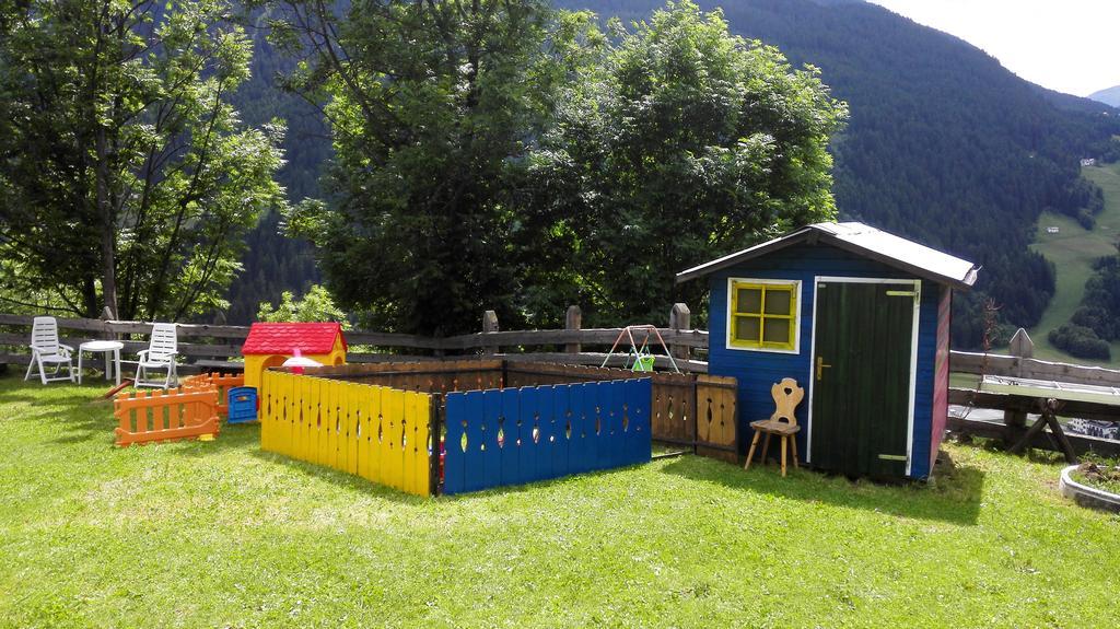 Agriturismo Raethia Isolaccia Luaran gambar