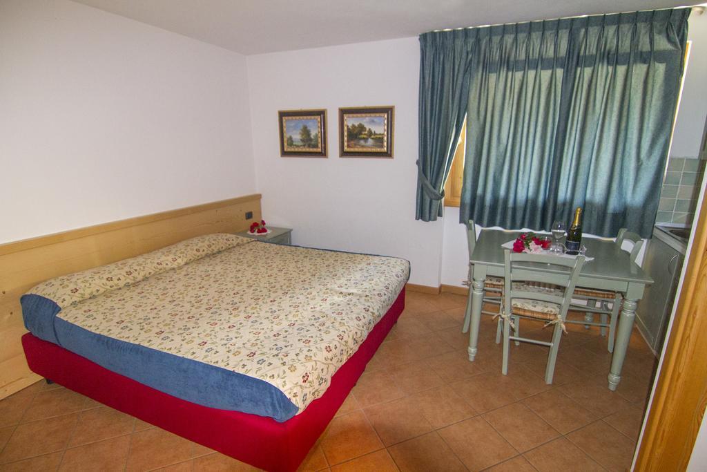 Agriturismo Raethia Isolaccia Luaran gambar
